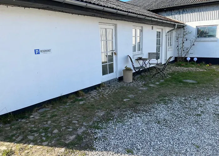 Bakkely Apartment